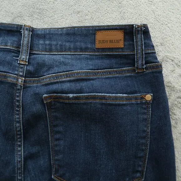 Judy Blue Jeans Women's 14W High-Rise Skinny Fit Capri 26" Inseam Distressed - Picture 14 of 16